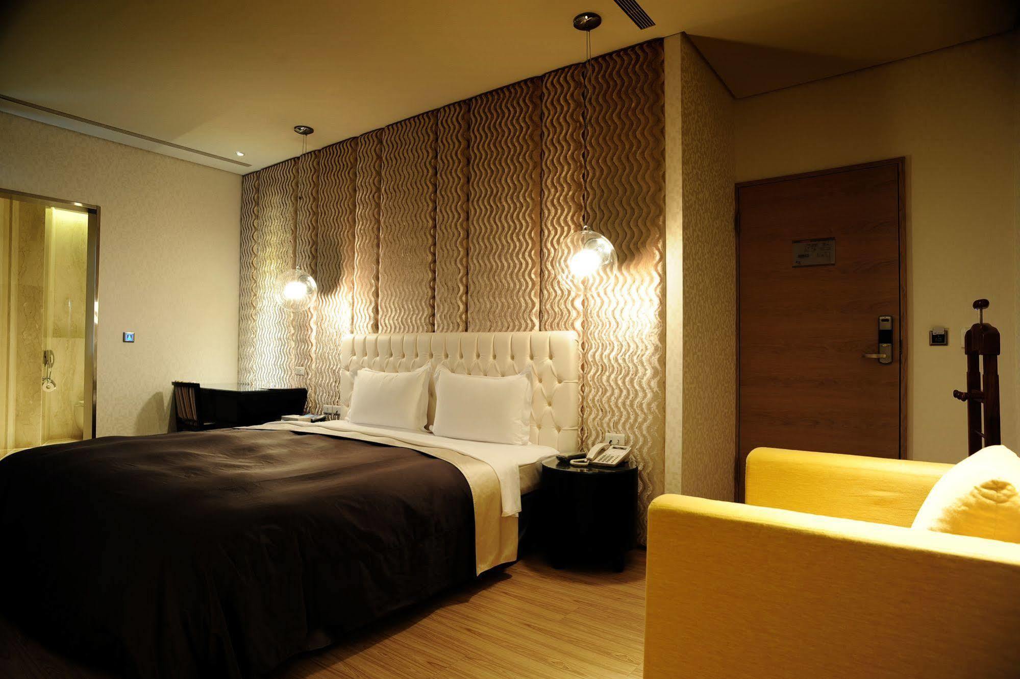 Motel Stars Тайчжун Екстер'єр фото